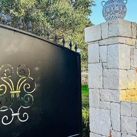 Holiday home Luxury & Trullo Monte Farella